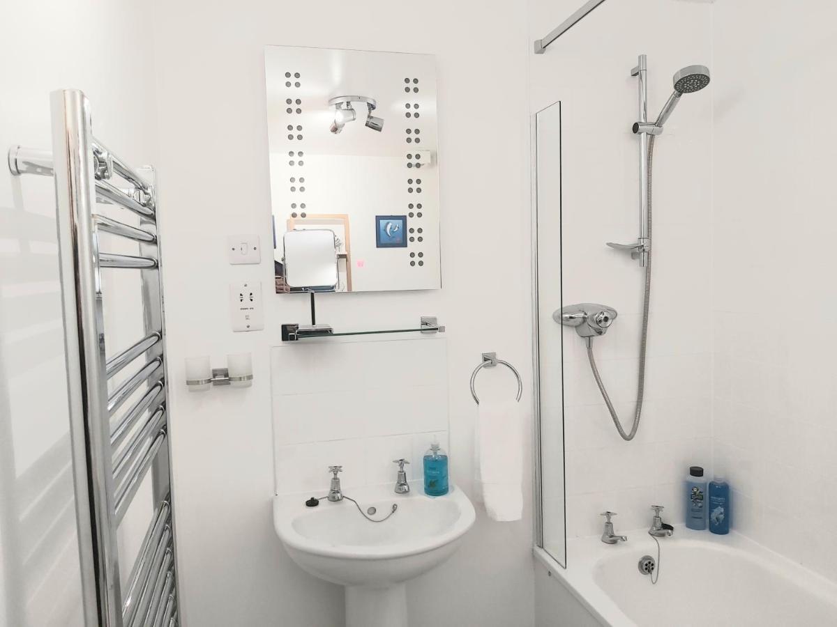 Inverness City Centre Apartment With Elevator And Google Chromecast Dış mekan fotoğraf