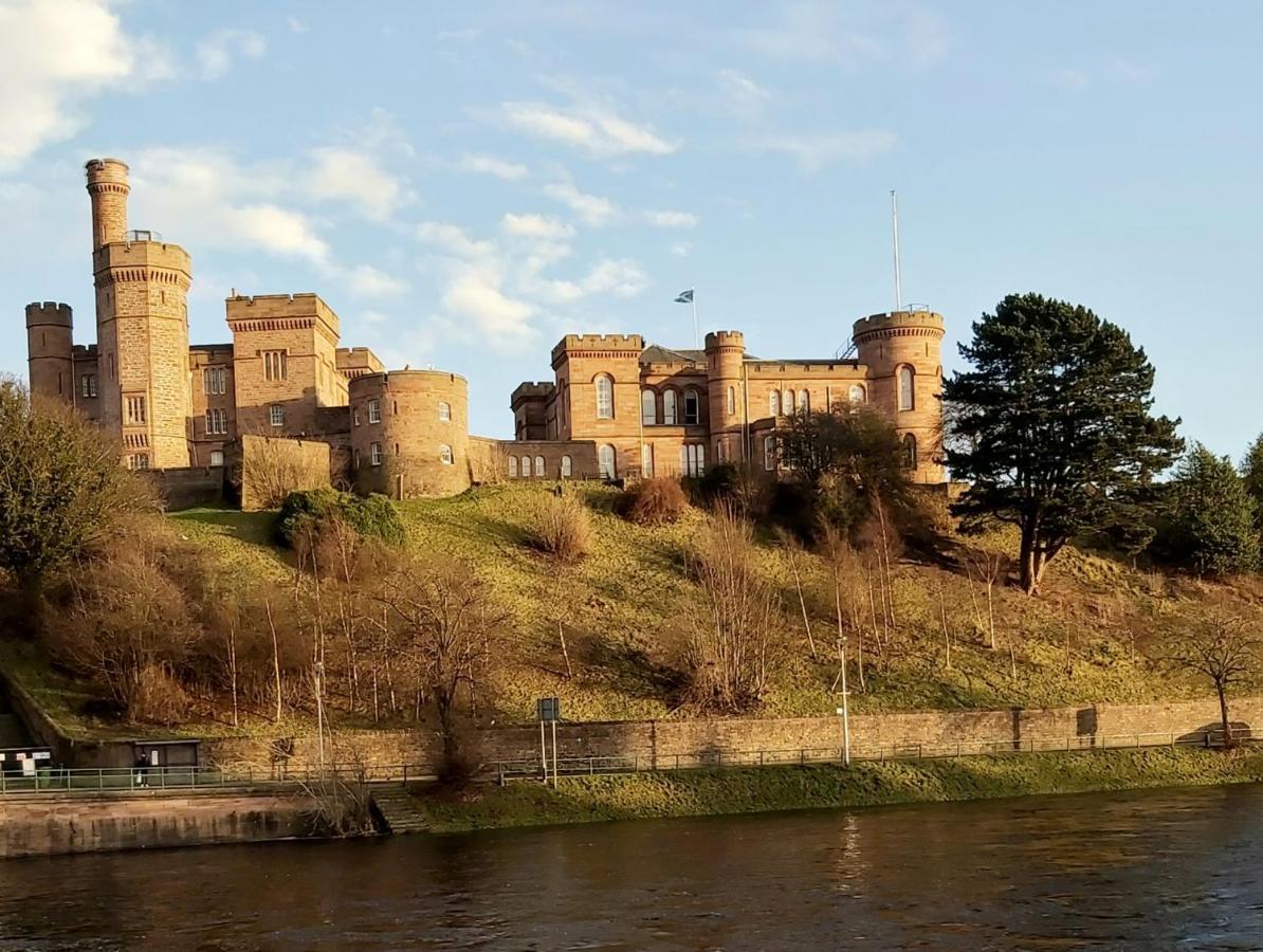 Inverness City Centre Apartment With Elevator And Google Chromecast Dış mekan fotoğraf