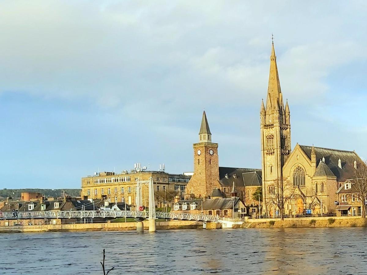 Inverness City Centre Apartment With Elevator And Google Chromecast Dış mekan fotoğraf