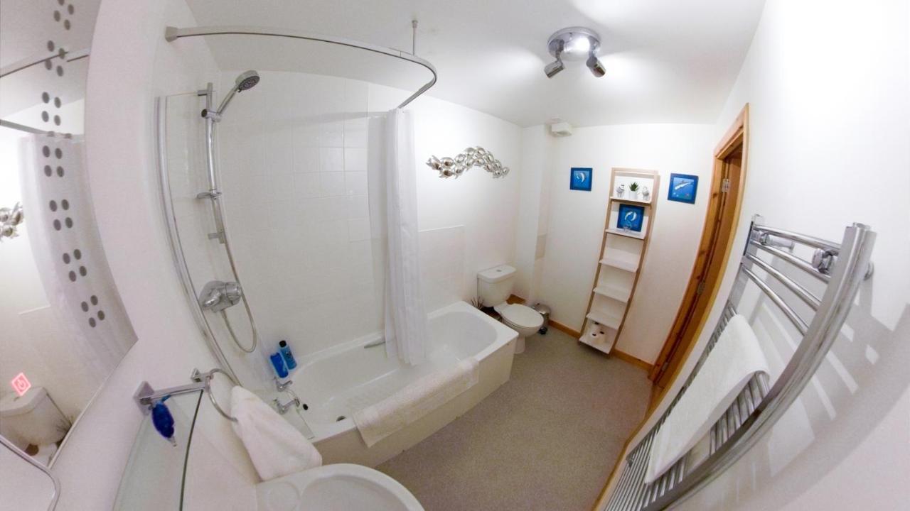 Inverness City Centre Apartment With Elevator And Google Chromecast Dış mekan fotoğraf
